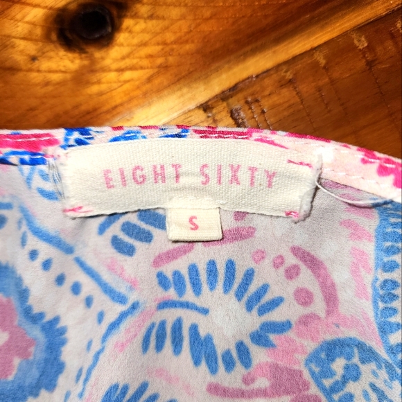 ** 2/$15 ** Eight Sixty Boho Paisley v-neck balloon sleeve blouse - Picture 6 of 6